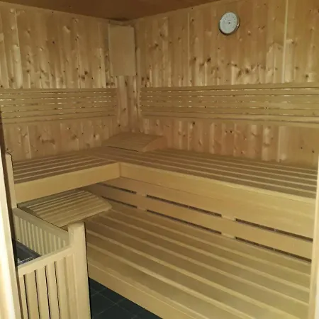 Traumblick Sellin: Spacious Beachside Apartment with Pool and Sauna Goehren  Exterior photo