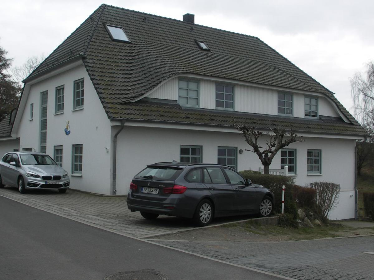 Traumblick Sellin: Spacious Beachside With Pool And Sauna Apartment