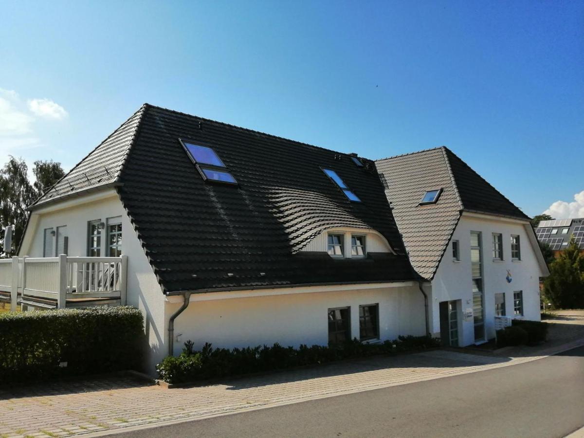 Traumblick Sellin: Spacious Beachside With Pool And Sauna Apartment *