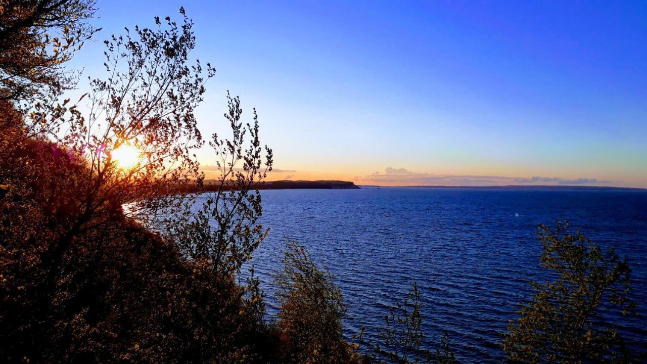 Traumblick Sellin: Spacious Beachside With Pool And Sauna Goehren (Ruegen)